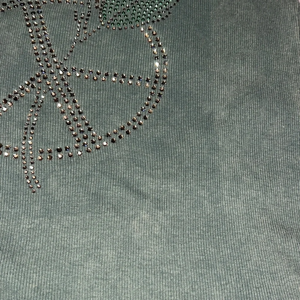 One World Olive Green Vintage Wash Ribbed Rose Peace Design Top - Picture 10 of 13